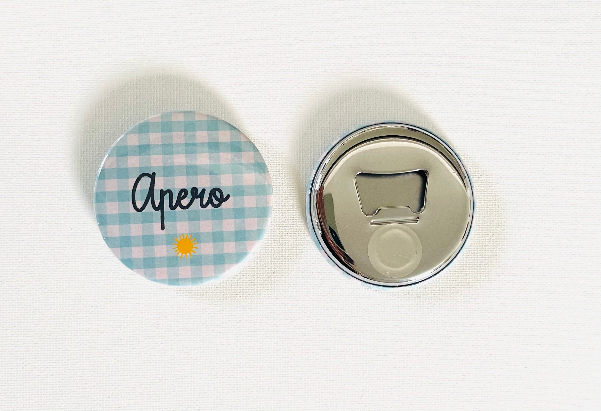 Badge Aimant Décapsuleur Personnalisé – Le Souvenir Utile de Tous Vos Événements